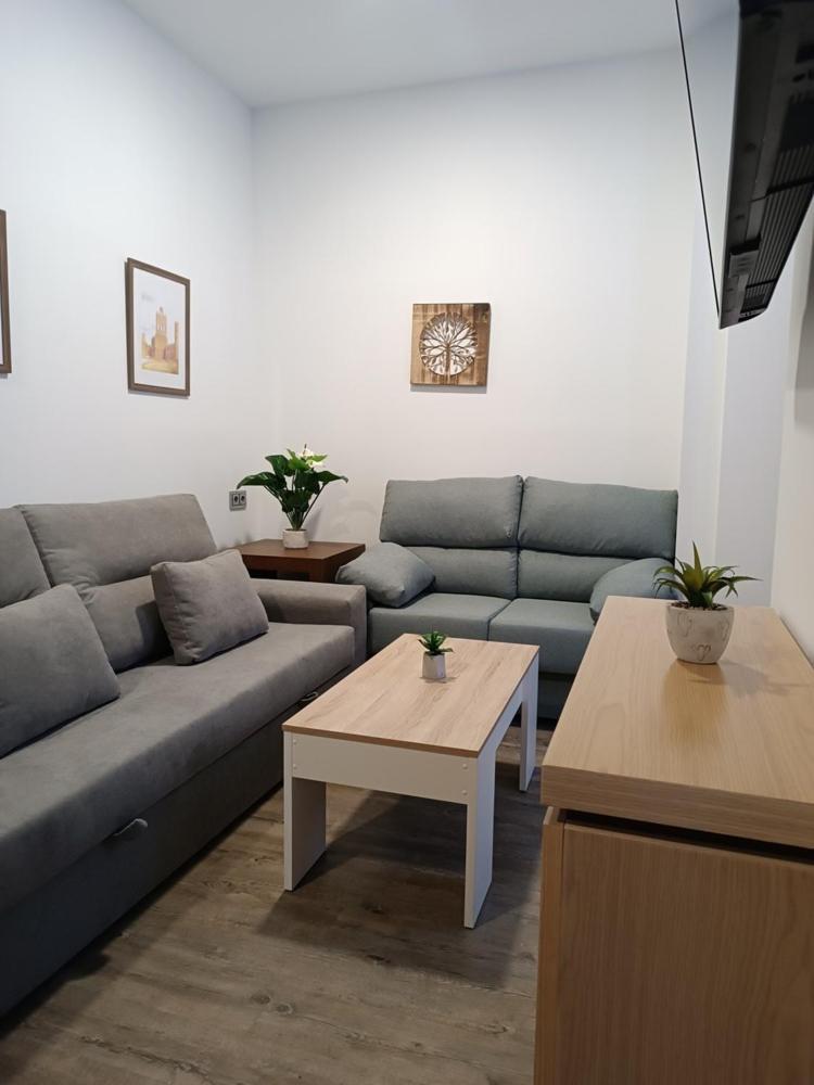 Apartamentos Turisticos Avila Puerta De San Vicente 0-2 外观 照片